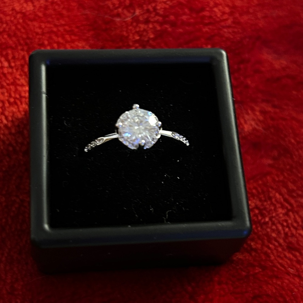Luxury Moissanite Diamond solitaire engagement ring size‎ 9